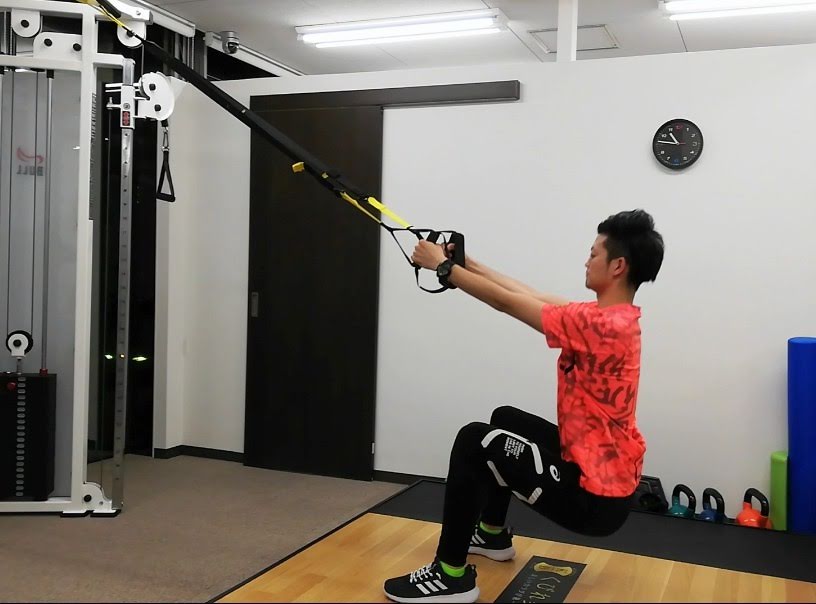 TRX_筋トレ_スクワット② 広島のパーソナルトレーニングジム｜くびれ美人